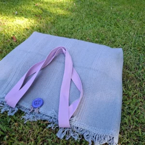 Bolso estera azul asas malva